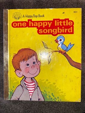 📚 Vintage One Happy Little Songbird - Bright Yellow Kids Learning Book